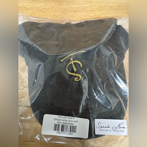 Authentic Taylor Swift TS WASHED BLACK DAD HAT Original Sealed W/ Purple Hearts - Picture 6 of 11